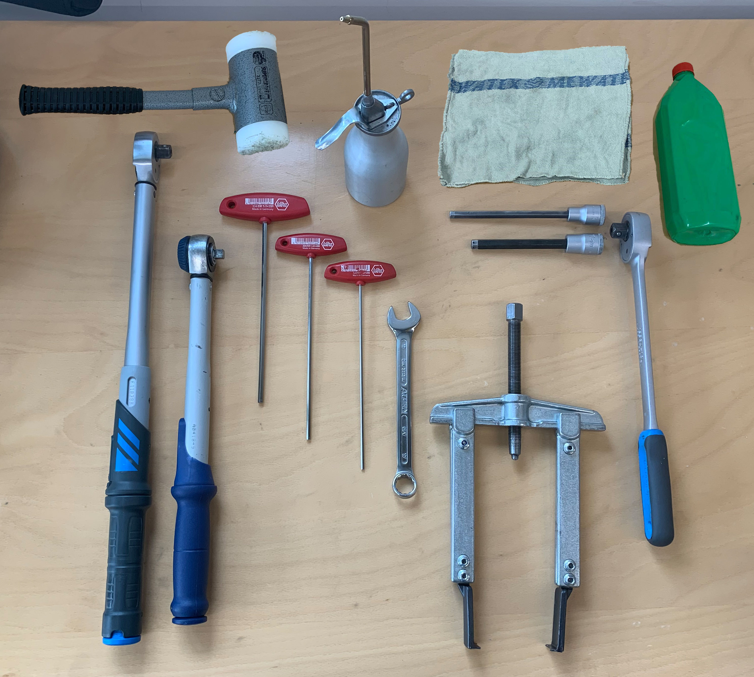 Required tools and kit content