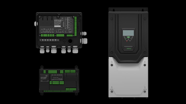 Anischt verschiedener elektronischer BITZER Komponenten: VARIPACK, IQ MODUL und einer Steuerung